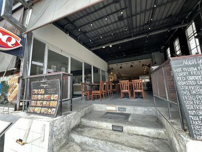 Nanya's Bar & Restaurant