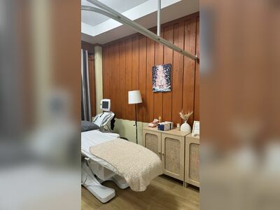 Specialist Internal Medicine Clinic by Dr. Thanyawan Samui