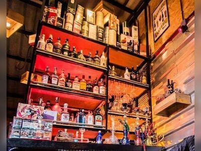 Planet Earth Bar & Restaurant