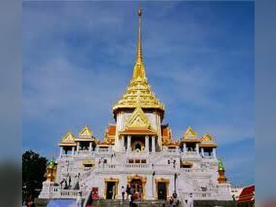 Wat Traimit