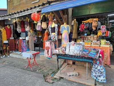 Old Town Lanta Street Market
