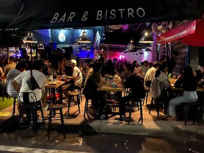 Chom Bar & Bistro
