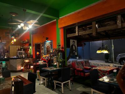Earthzone Restaurant / Thai Vegetarian & Vegan