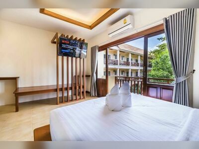 Wyh Hotels