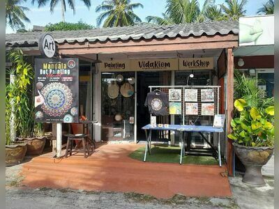 Vida Kiom - Art Gallery & Souvenirs Samui