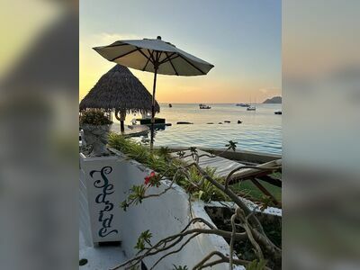 Seaside Bar & Restaurant