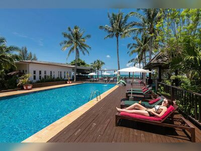 Nakara Long Beach Resort