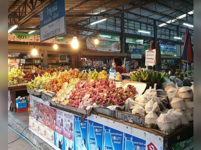 Saeng Thong A Ram Market