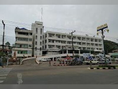 Phunphin Hospital
