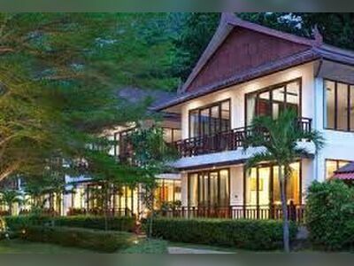 P. P. Erawan Palms Resort