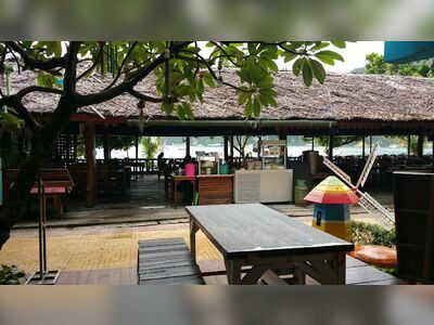 Carlito's bar