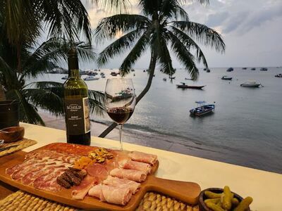 Ndiigo Beach Club & Restaurant