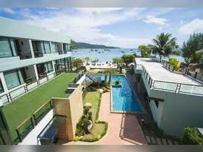 Phi Phi Nice Beach Hotel Hip
