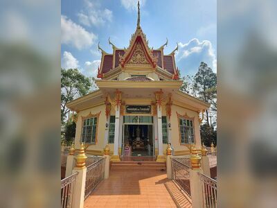 Phai Lom Temple, Royal Buddhist Temple