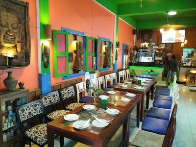 Earthzone Restaurant / Thai Vegetarian & Vegan