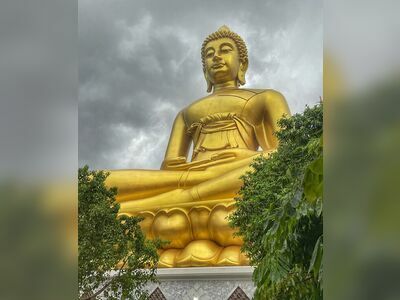 Wat Pak Nam Phasi Charoen