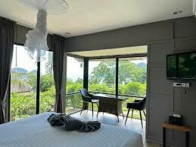 HIP Seaview Resort @ Phi Phi