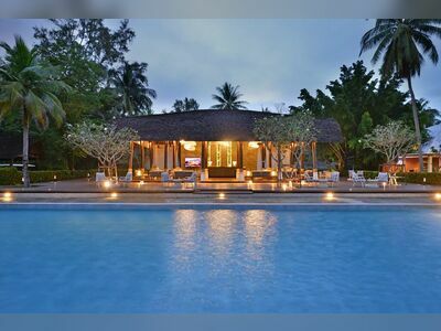 Twin Lotus Resort & Spa