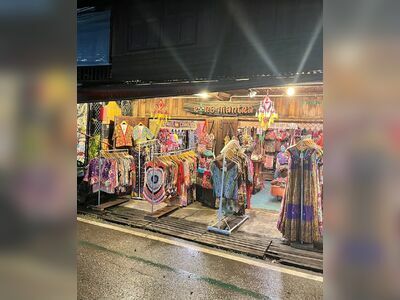 Pai night market