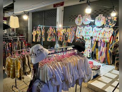 Pai night market