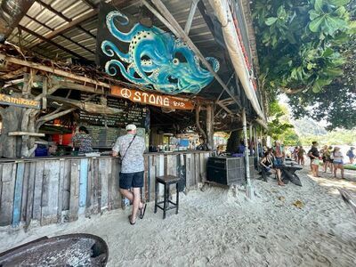 Stones Bar