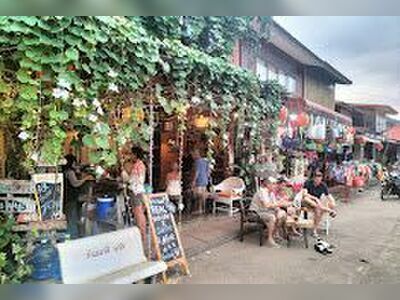 Old Town Lanta Street Market