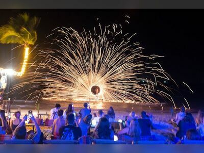 Lotus Bar