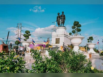 Tao Thep Kasattri and Tao Sri Sunthon Monument