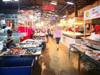 Nam Phu Floating Market