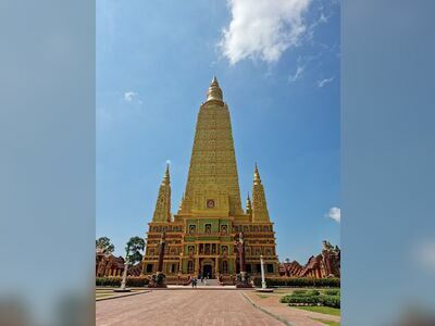 Wat Mahathat Vajiramongkol (Wat Bang Thong)