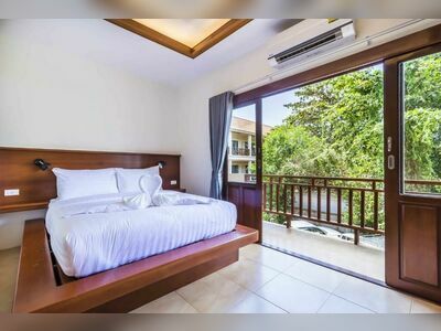 Wyh Hotels