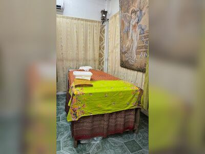 Crystal Paradise Massage Shop