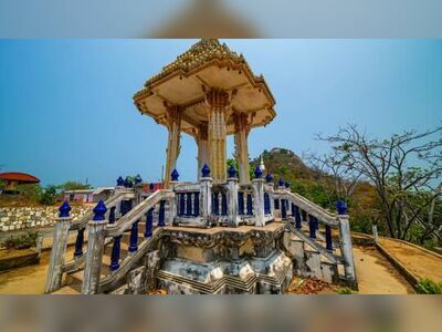 Wat Khao Takiab