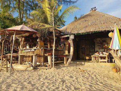 6ixcret bar and restaurant