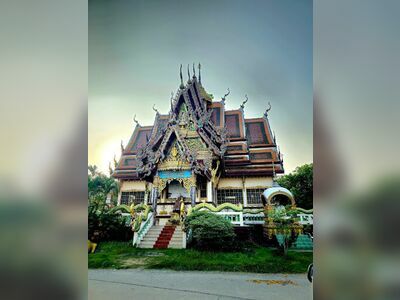 Wat Plai Laem