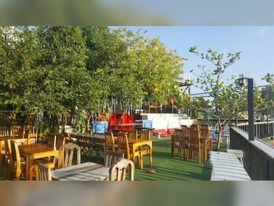 Sunflower Beach Bar