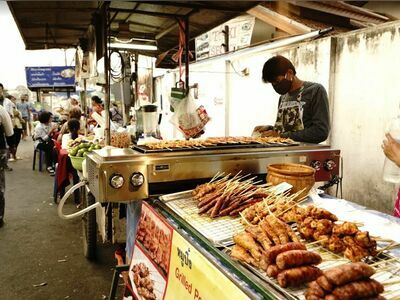 Pai night market