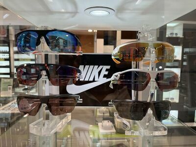 Optical shop Progressive Lens Center