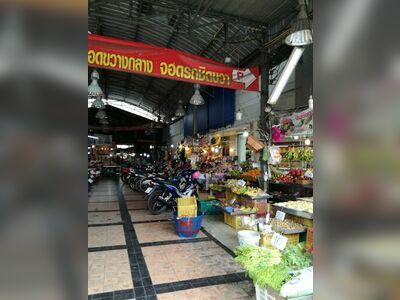 Wat Chaimongkol Market