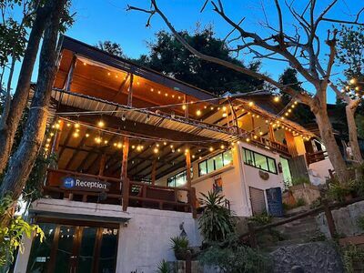 Tree House Cafe