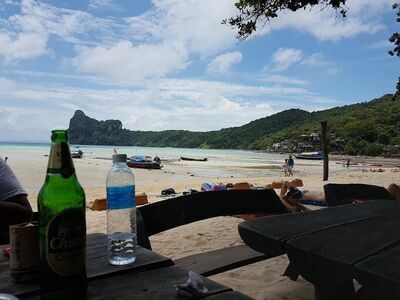 Stones Bar