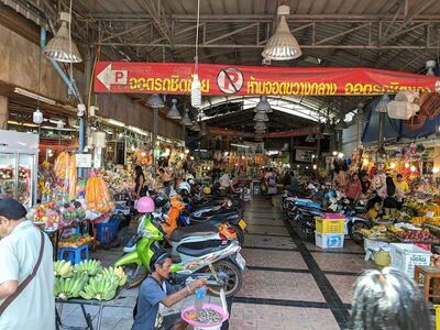 Wat Chaimongkol Market