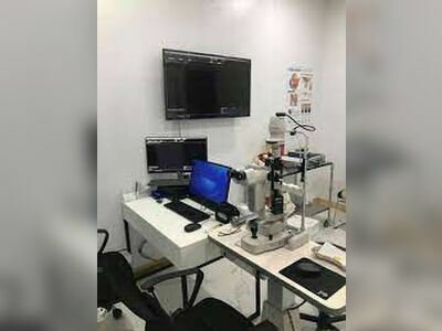 Dr. Natthaphon Eye Clinic