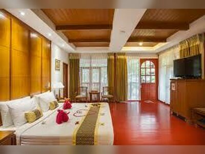 P. P. Erawan Palms Resort
