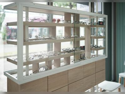 Eye Clinic | Cataracts • Joints • Bones Dr. Pingphan • Dr. Ronayachonok