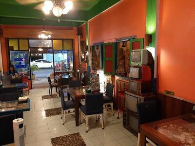 Earthzone Restaurant / Thai Vegetarian & Vegan
