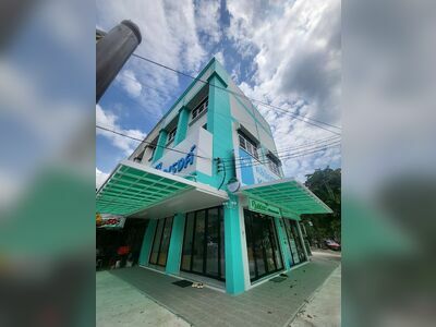Dr. Pornnarong Clinic - Optical Center