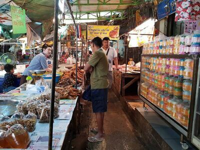 Chao Phrom Market