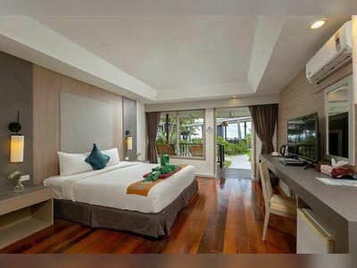Nakara Long Beach Resort