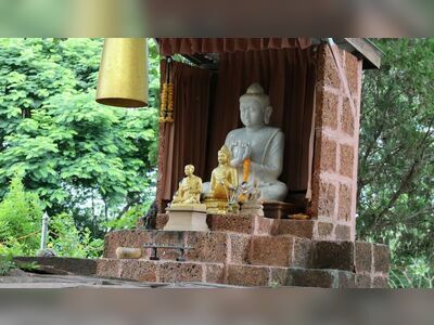 Wat Khao Wanchai Nawarat